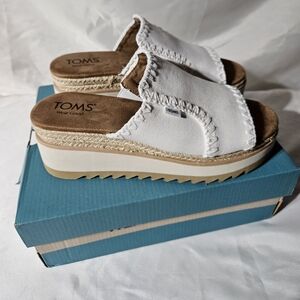 TOMS Womens Adria Platform Wedge New Size 7